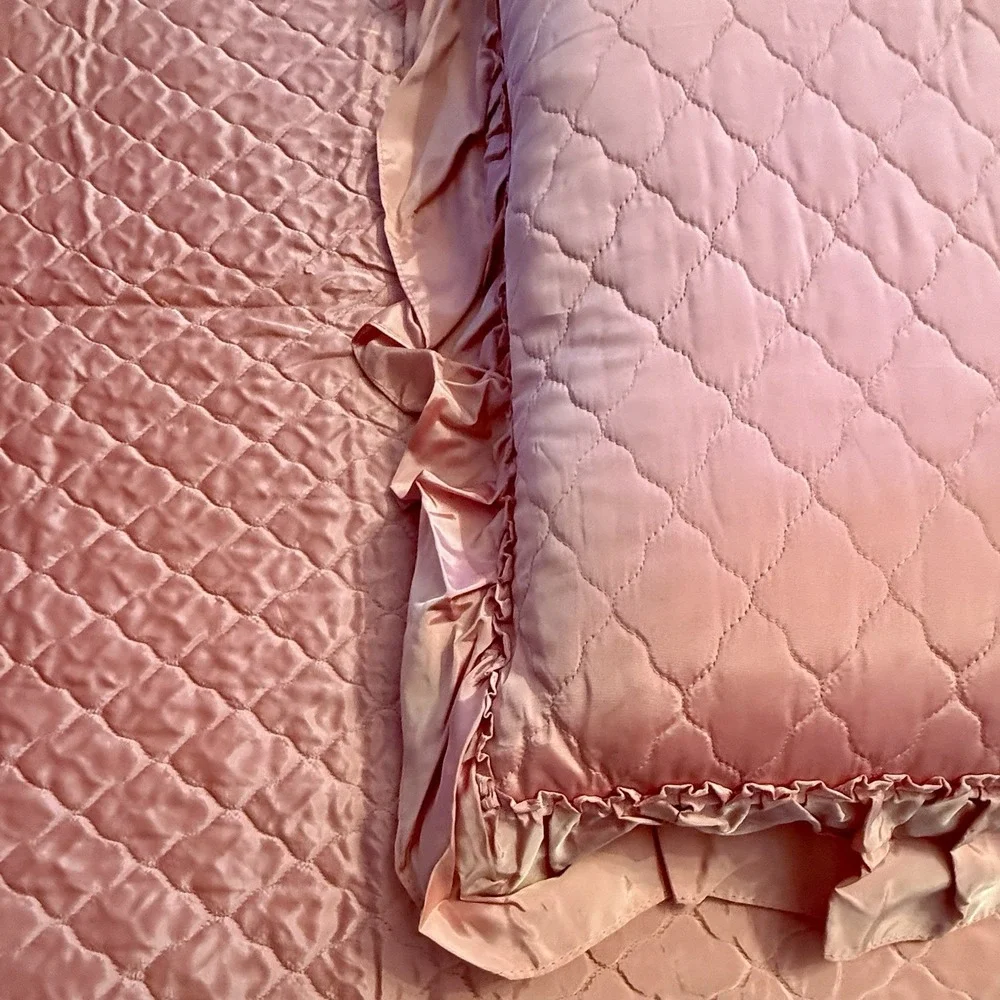 VTG 50s MCM Hollywood Regency Pink Quilted Top Ruffle Sides TWIN Bedspread Sham